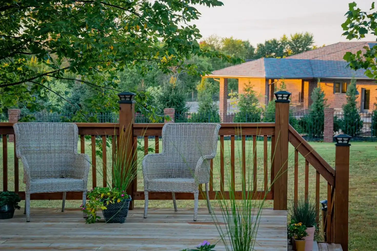 deck with stairs
